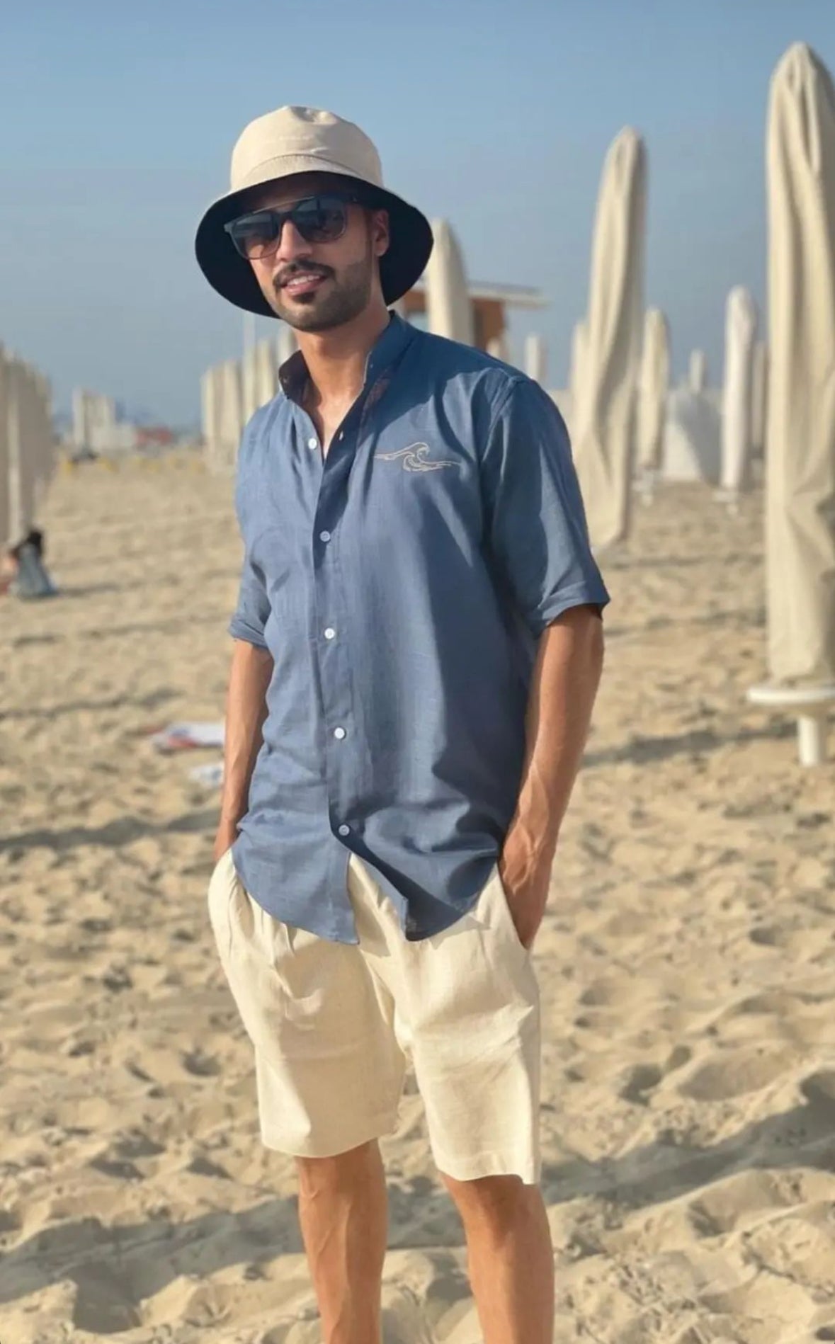 Linen blue tshirt short sleeve & beige short