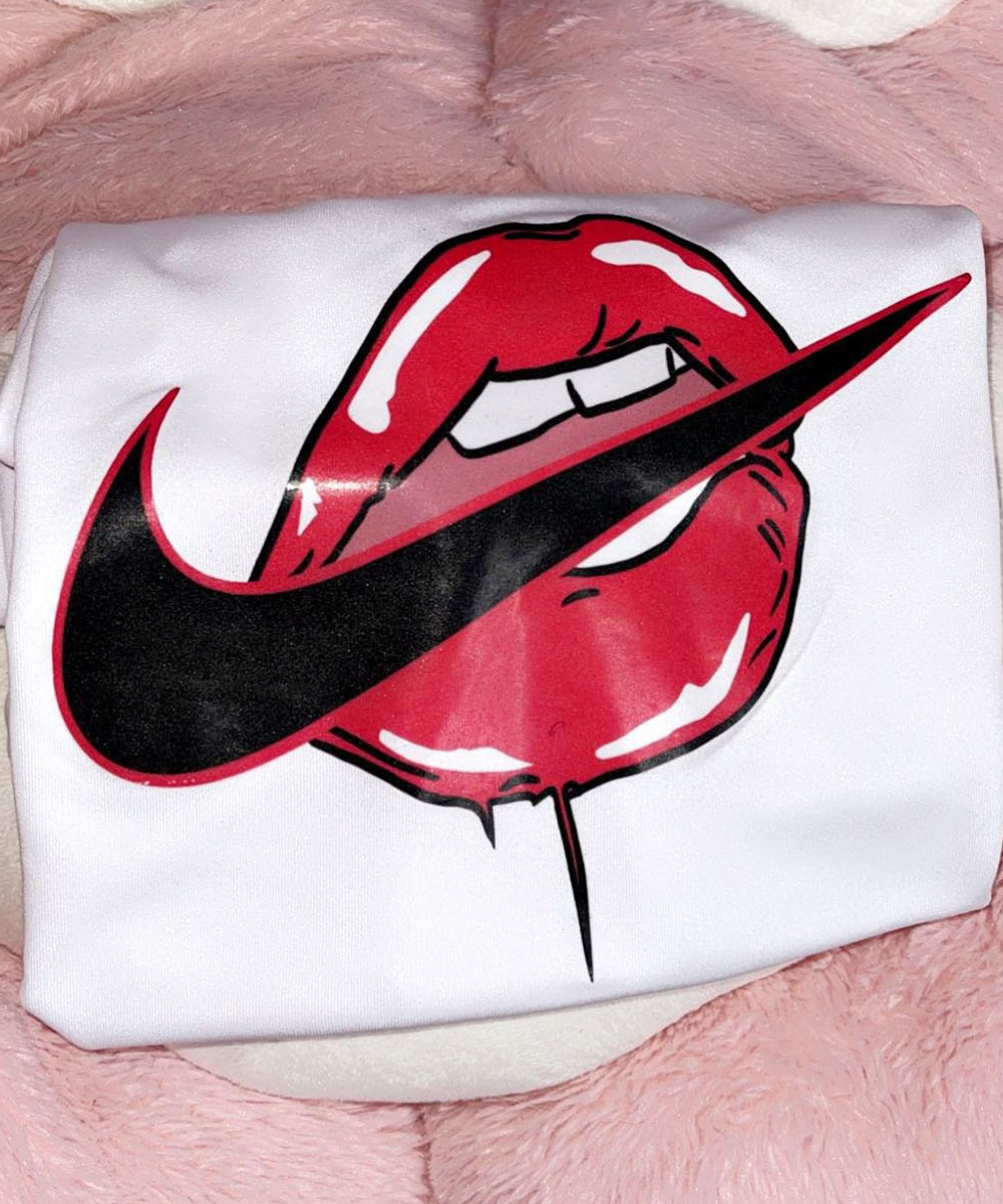 Nike lips