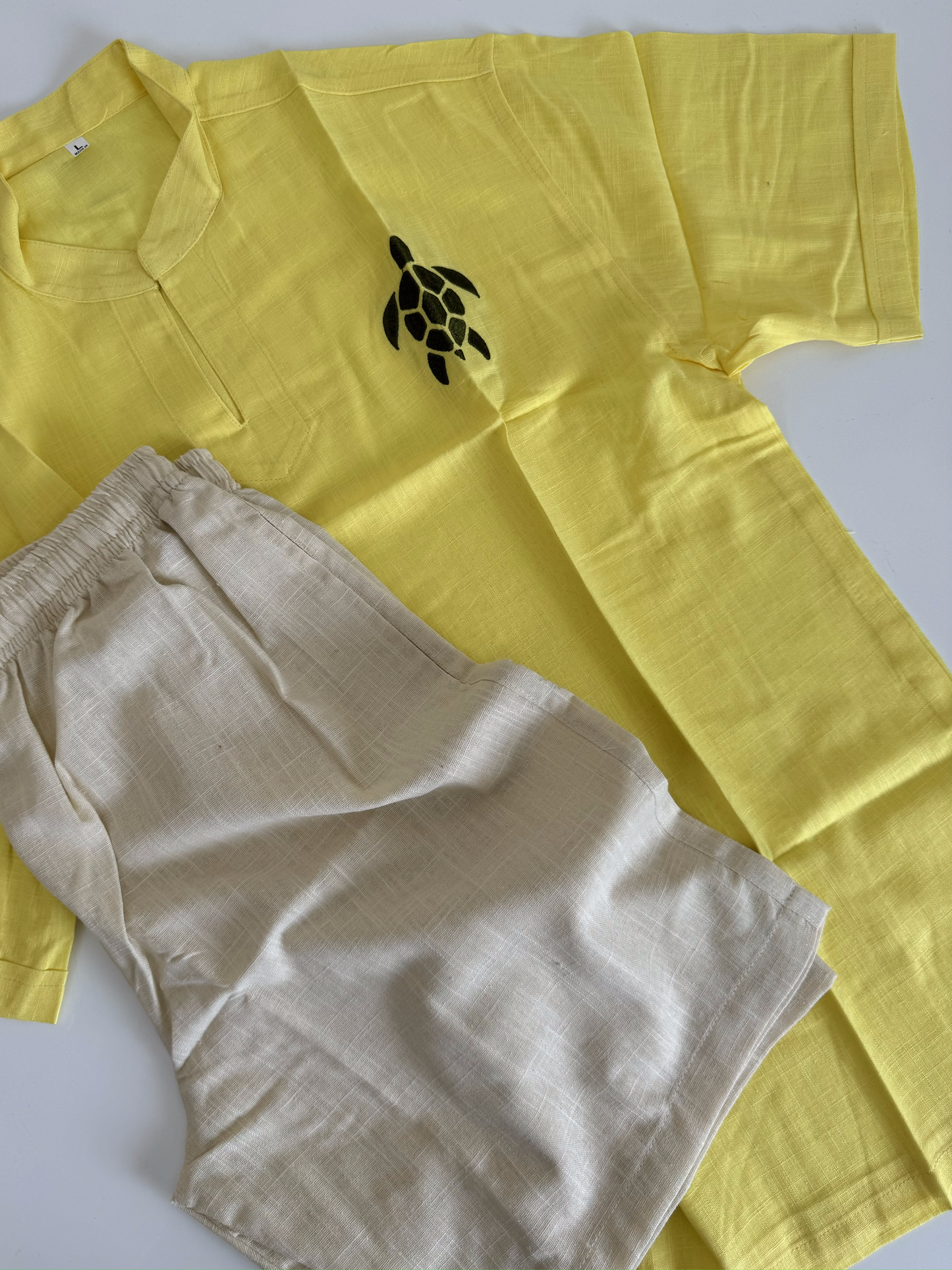 Linen yellow tshirt short sleeve & beige short